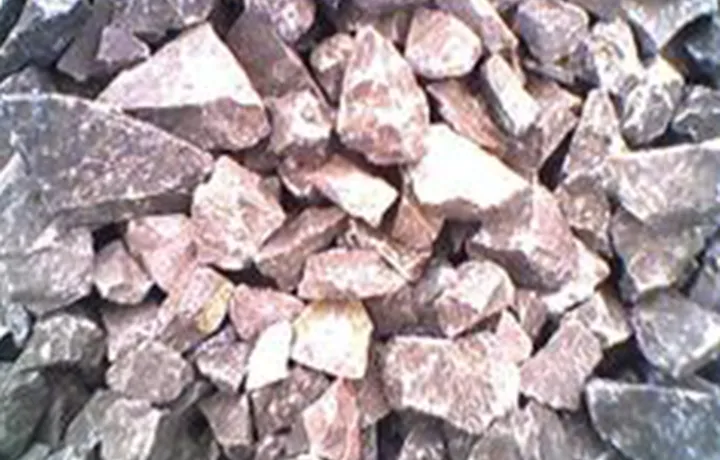 Medium-hard stone aggregate suitable for hammer crushing